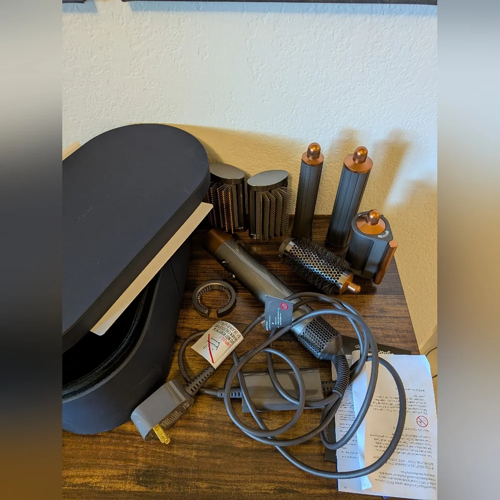Dyson Airwrap Complete Set + BONUS Attachment